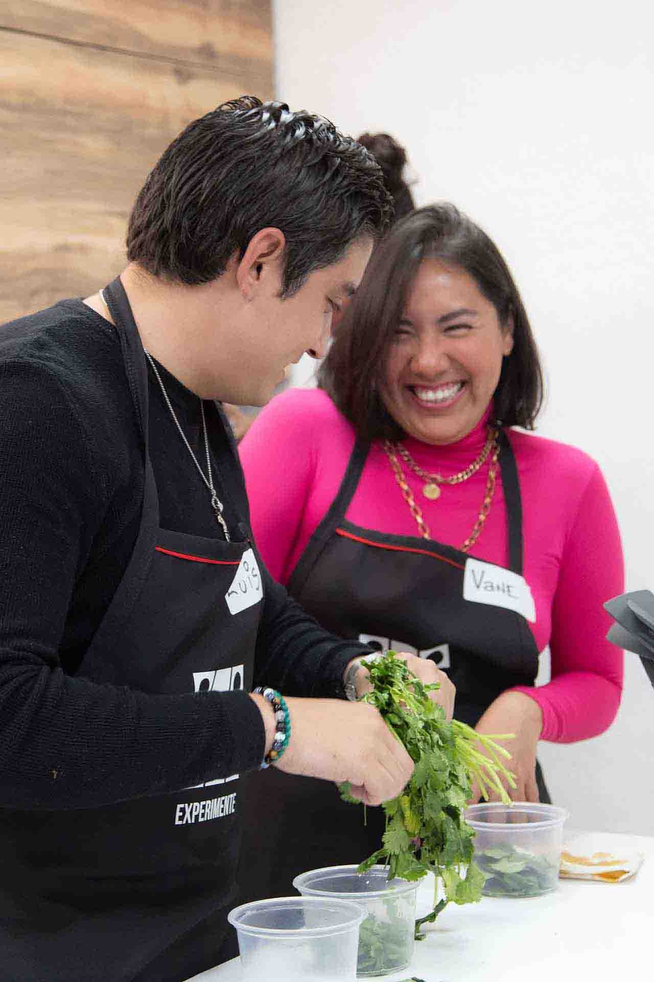 clase de cocina para jovenes en una experiencia culinaria